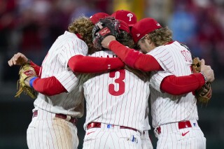 Bryce Harper homers on 31st birthday as Phillies beat Diamondbacks